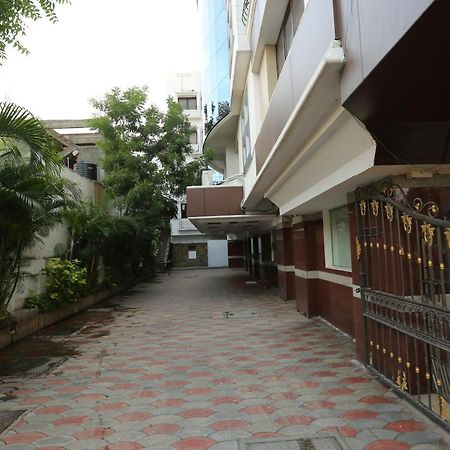 Hotel Ashok Residency Ченнаи Экстерьер фото