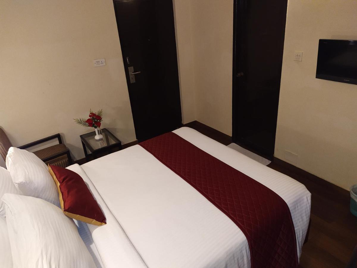 Hotel Ashok Residency Ченнаи Экстерьер фото
