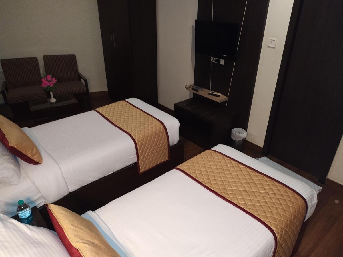 Hotel Ashok Residency Ченнаи Экстерьер фото