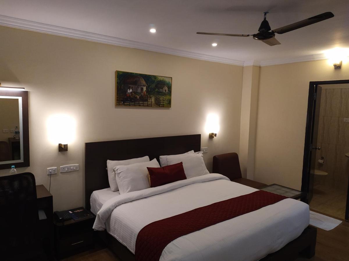 Hotel Ashok Residency Ченнаи Экстерьер фото