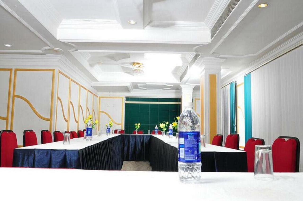 Hotel Ashok Residency Ченнаи Экстерьер фото